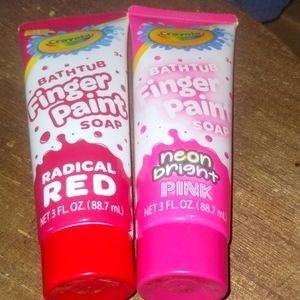 FUN FUN FUN!! Crayola Bathtub Finger Paint Soap! Radical Red & Neon Brig…